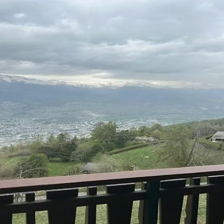 Apartmán In With Pool